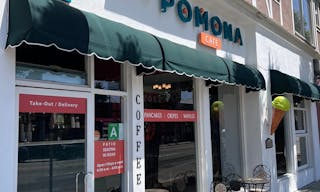 A cozy 900 sq ft caf� with nice interior in the heart of West Hollywood for every occasion - Image 6