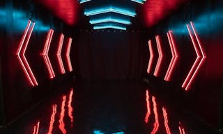 Olympic 3 - Large White Cyc Wall with Car Turntable - Image 9