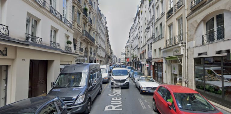 Rue Saint-Honor� Boutique - Image 3