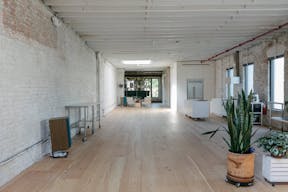 White Commercial Kitchen Photostudio - Image 3