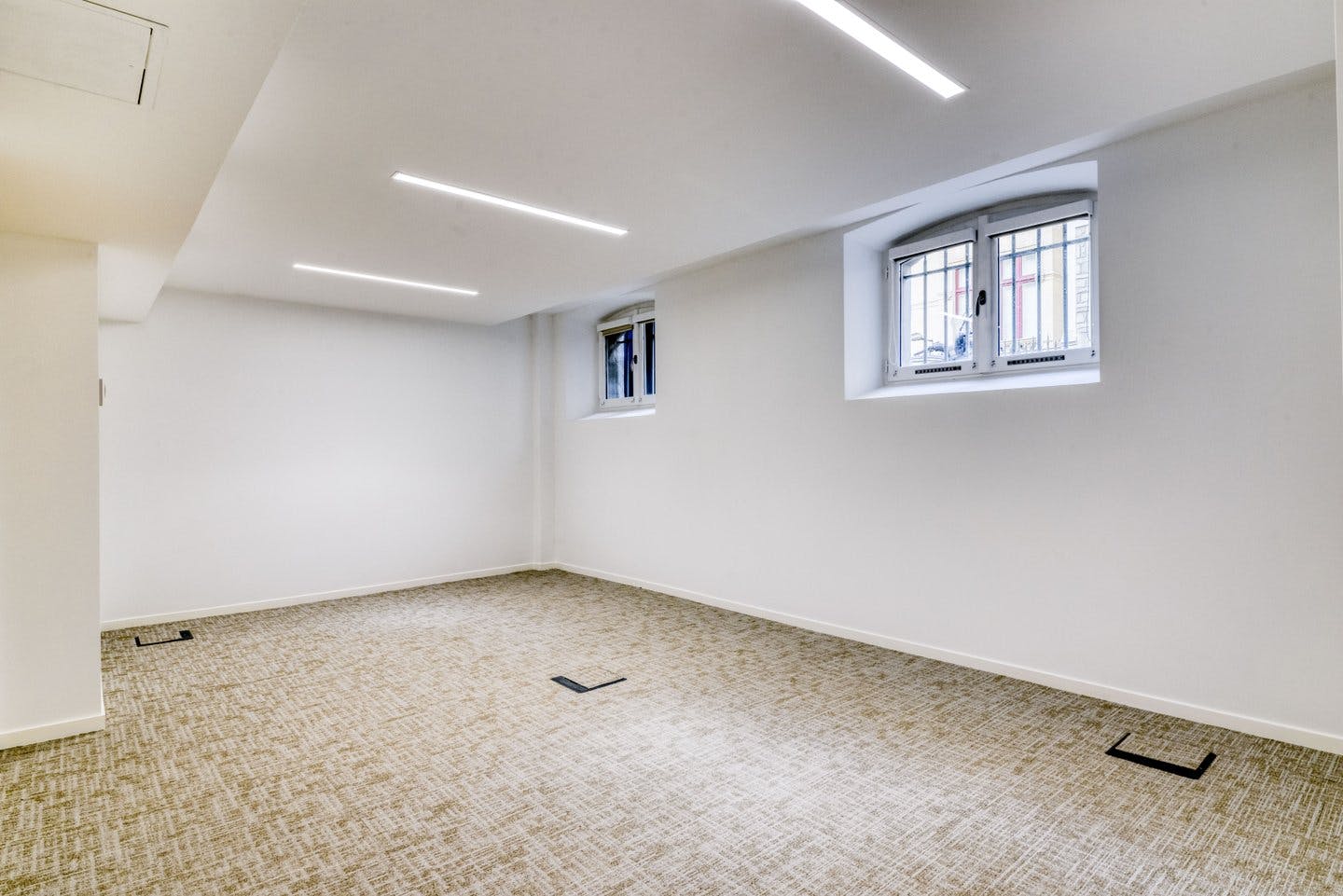 345 sqm Event and Showroom Space near Parc Monceau, Paris