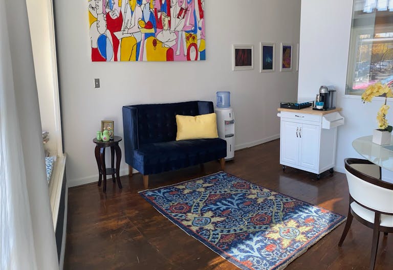 Chic ,Inspiring Meeting Work Space For Rent - Image 2