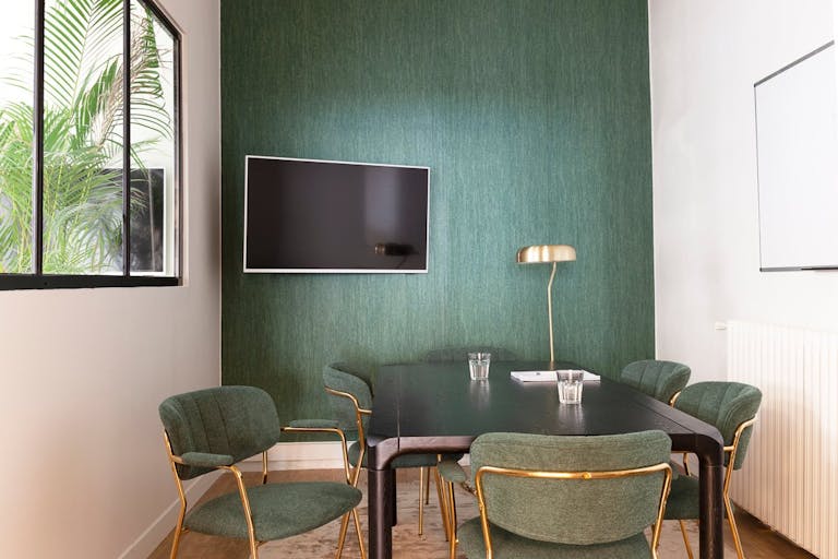 Magnifique espace avec couleurs pop et �quipements design - Image 1