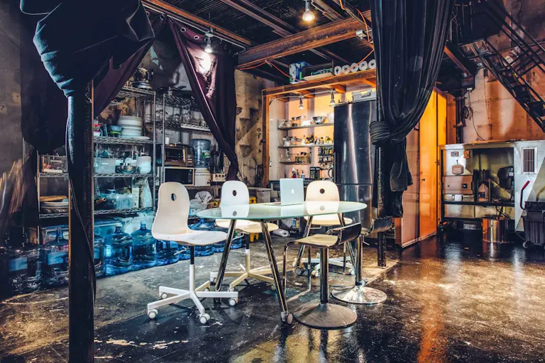 Industrial Pop-Up Space - Image 3