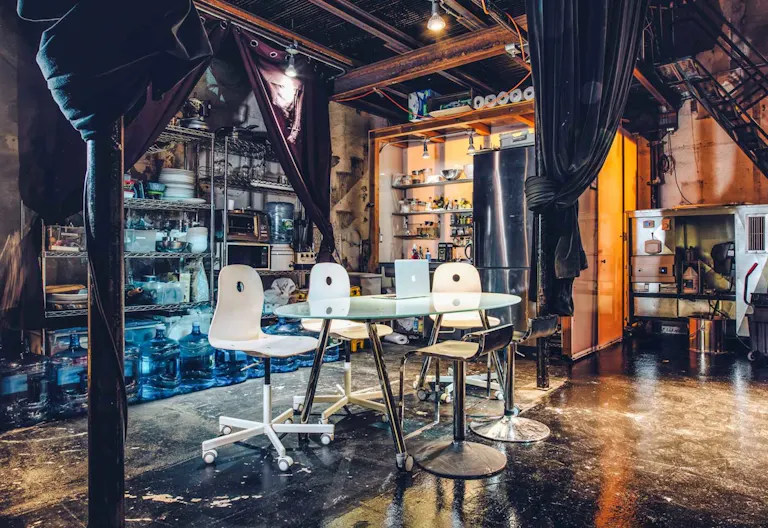 Industrial Pop-Up Space - Image 3