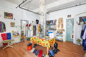 Bright Beautiful Retail, Cafe ,Event Space In The Heart Of Williamsburg - Image 4