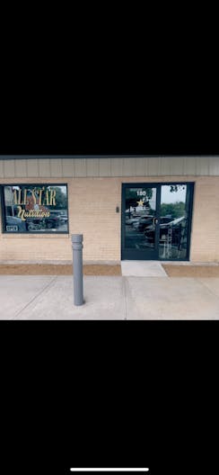 STORE FRONT FOR SALE ALL PRODUCT & EQUIPMENT WILL STAY! - Image 4