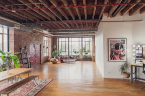 Unique Industrial Loft/ Photo Studio w/ amazing Kitchen & Bathroom - Image 0