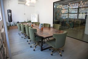 Modern Creative Space Available - Image 9