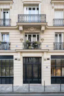 Espace showroom en plein cœur du marais  - Image 2