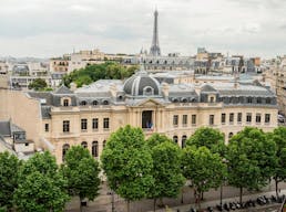 Unique Space in the Heart of 8th District - Image 13