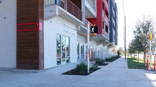 Unique Space in Trendy St. Elmo District - Image 14