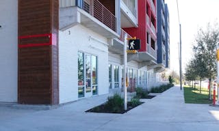 Unique Space in Trendy St. Elmo District - Image 14