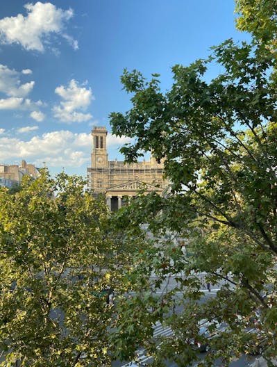 Splendide appartement haussmannien, vue monument - Image 2