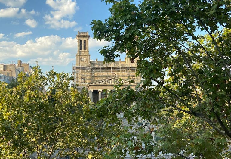 Splendide appartement haussmannien, vue monument - Image 2