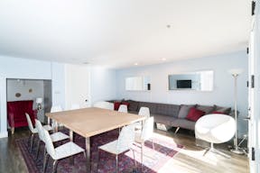 Stunning Art Deco Suite - Image 1