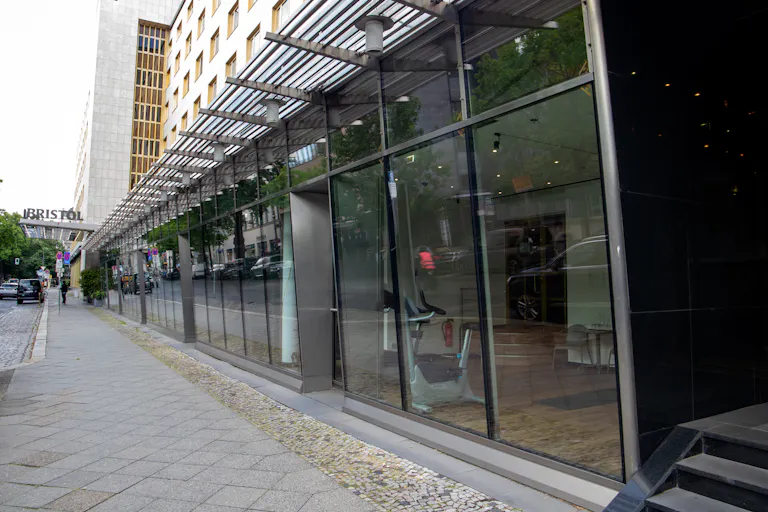 Elegant Retail Space at Historic Hotel Bristol - Image 1