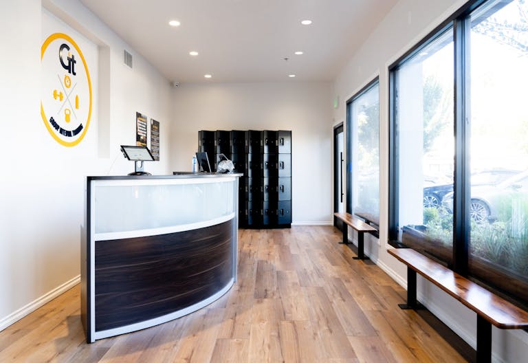 Private Gym in Woodland Hills - Image 2