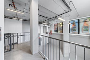 Prime Williamsburg (Kent Avenue-Domino Park) Pop-up Store/ Art Gallery - Image 4