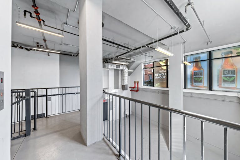 Prime Williamsburg (Kent Avenue-Domino Park) Pop-up Store/ Art Gallery - Image 4