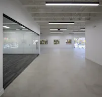 Hollywood Hotspot: Versatile 6,000 sq ft Indoor/Outdoor Event & Retail Space with Hollywood Blvd Views! - Image 2