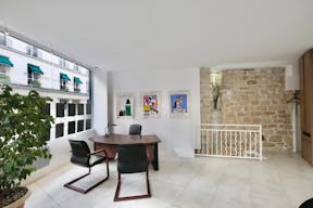 Beautiful space-Show room corner spot close from" le marché des enfants rouges" Haut Marais - Image 4