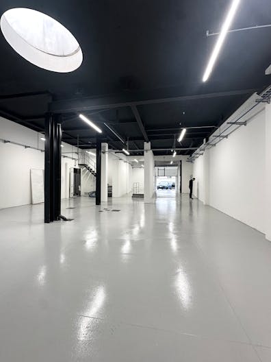 Ampio spazio espositivo stile industriale in Porta Venezia Milano - Image 0