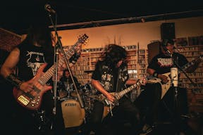 Store Stage at Nivessa Hollywood - Image 11