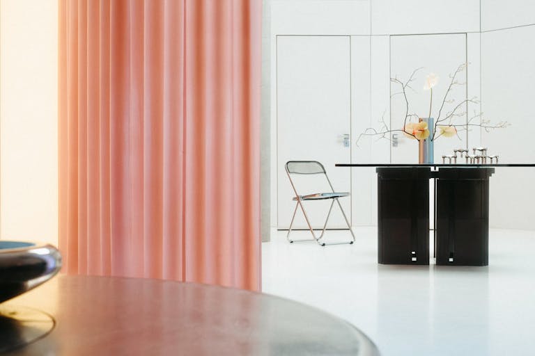 Water Tower Studio: A Fusion of Retro and Future - Image 1