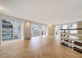 Espace commercial d’exception au cœur du Marais – 134,8 m2 - Image 7