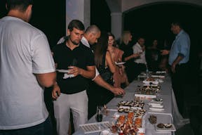 Tranquil Oasis Retreat with Lush Gardens and Modern Amenities Near Miami - Image 7