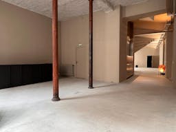 Atypical design gallery & shooting space in the Marais - Image 16