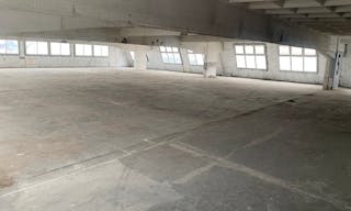 Cured Atypical Building for Rent - Nice Volume - Paris Le Marais - Image 9