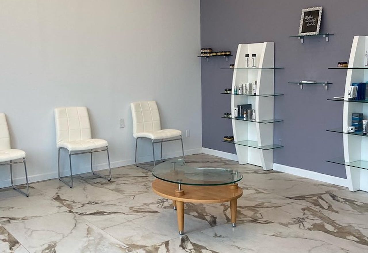 Space available for nail salon or any beauty services - Image 2