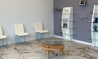 Space available for nail salon or any beauty services - Image 2