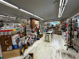 East Hampton Fringe Commercial in Heart of Business District - Image 1