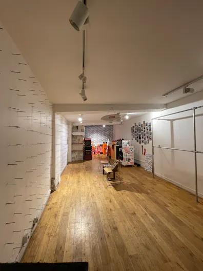 Boutique pop-up store dans le quartier Montorgueil - rue piétonne - Image 0