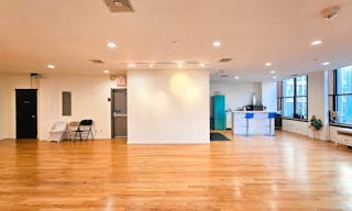 Entire Floor in SOHO with 2 extra rooms! - Image 47