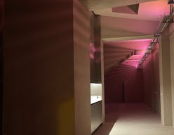 Atypical design gallery & shooting space in the Marais - Image 19