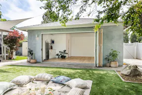 Creative Studio Space with Large Backyard for Photo/Video/Events - Image 3