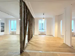 Splendid showroom rue Saint Honoré - Place Vendôme, in the heart of Paris fashion & culture district. - Image 3