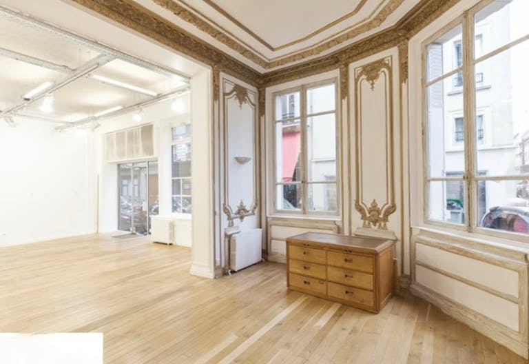 Rue Petites Ecuries Paris Pop Up Boutique - Image 1