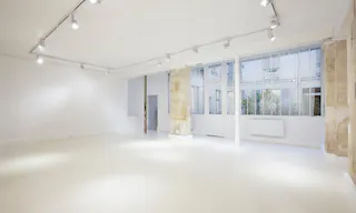 Showroom in Vibrant Le Marais - Image 1