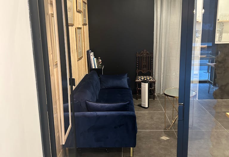 Un espace pop-up parfait dans une jolie rue commerçante - Image 3