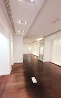 Prime Location Boutique - Triangle d'Or Paris - Image 22