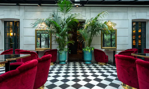 Château Showroom in Montmartre - Image 0