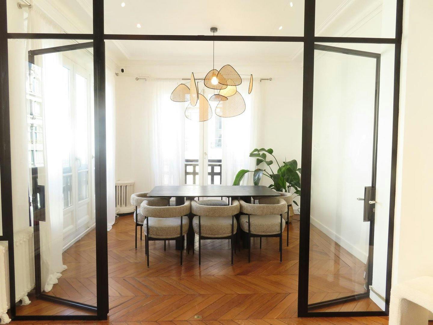 Haussmann-Style Office and Event Space on Rue Réaumur