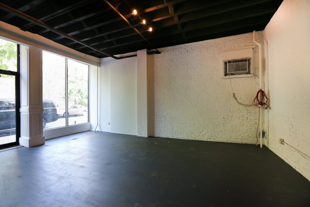 SoHo Chic Showroom - Image 0