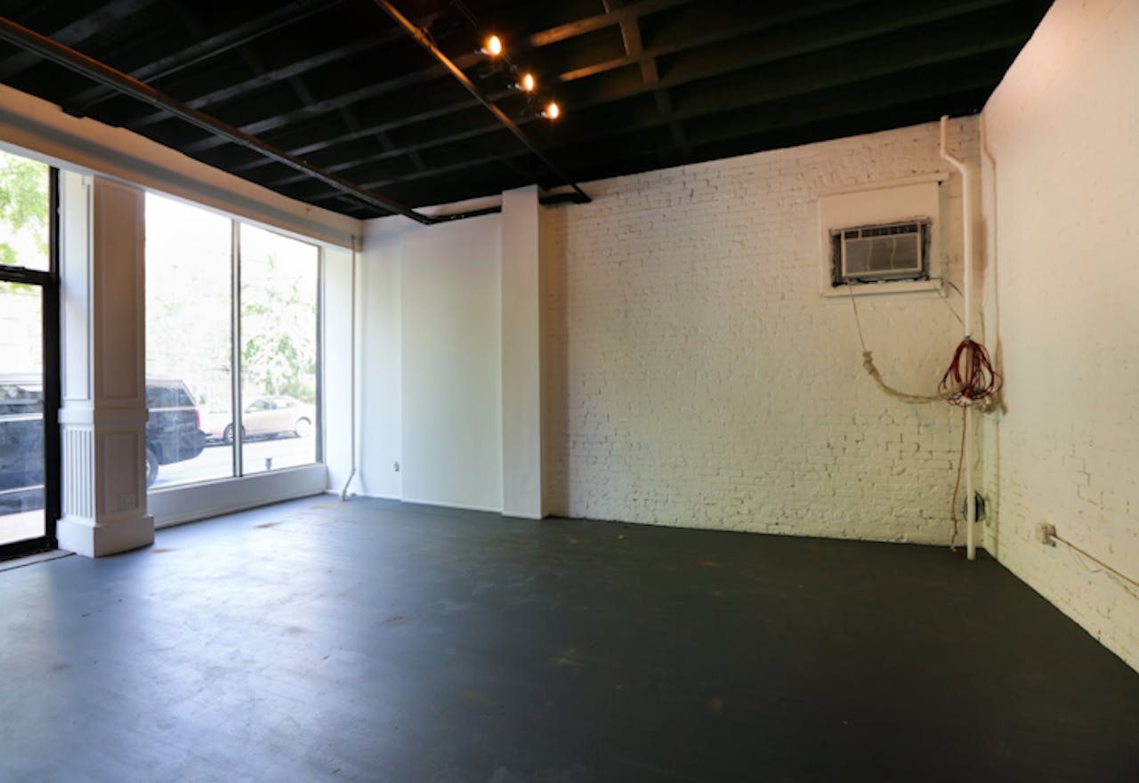 SoHo Chic Showroom - Image 0