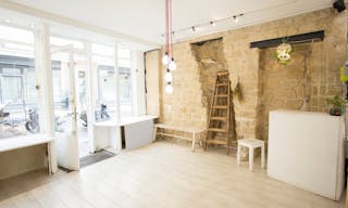 Chic Boutique in Montmartre - Image 1